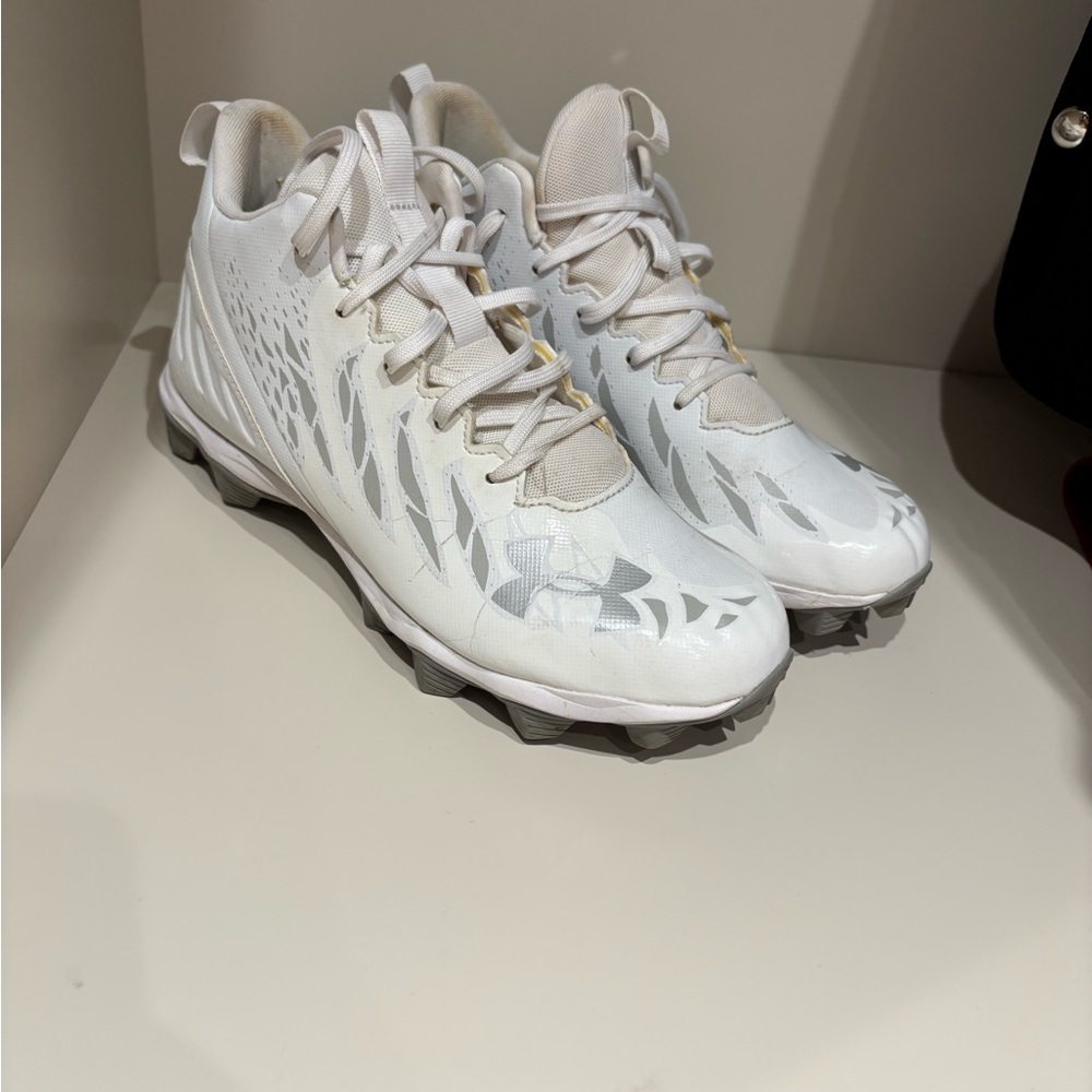 Under Armour White cleats spotlight franchise 2.0 football size 7.5